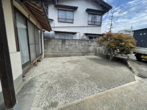 お庭をキレイにすると気分が上がりますね🕊️